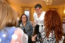 Elmhurst teacher bids farewell to career after 30 years