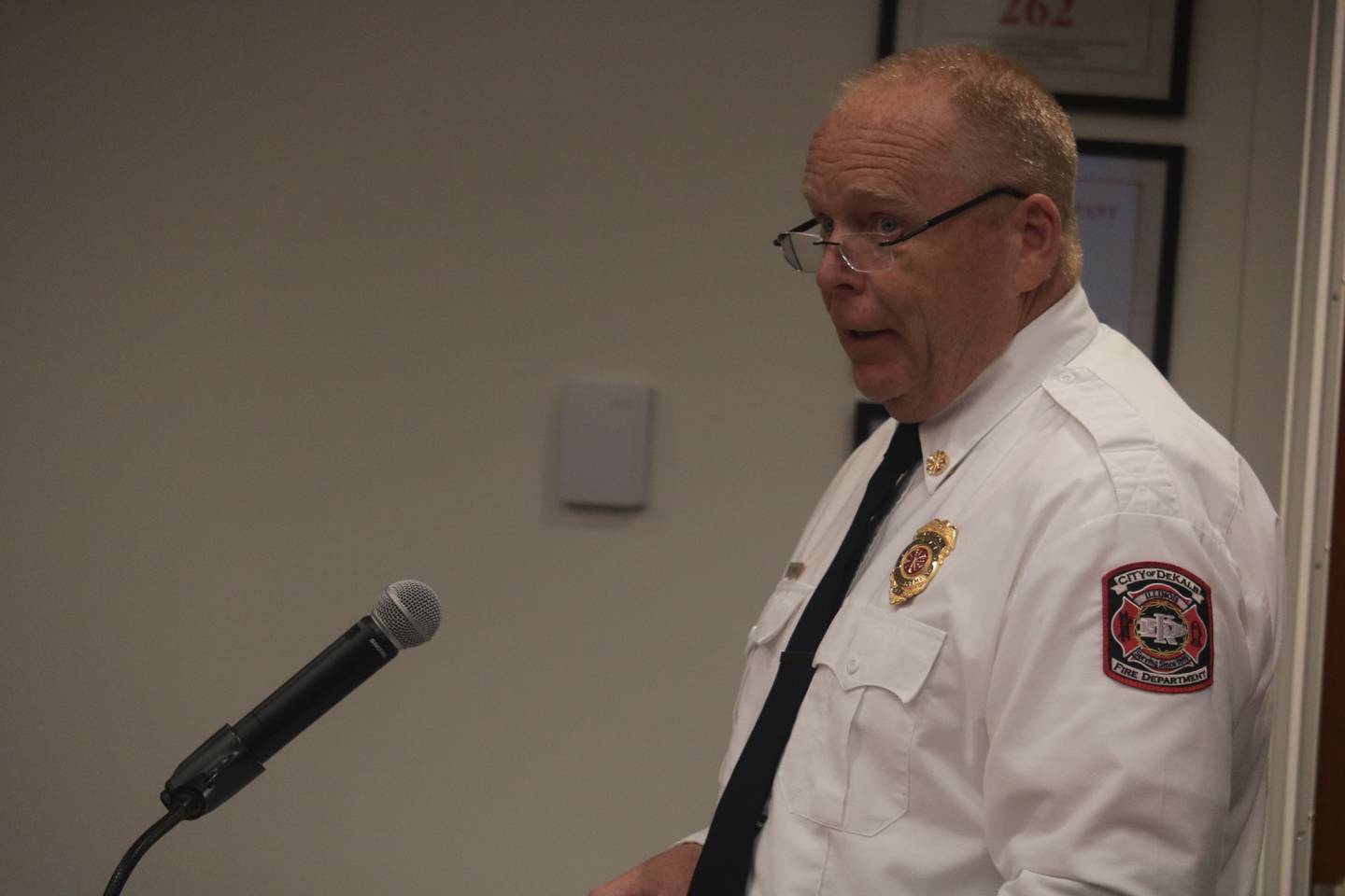 DeKalb Fire Chief Mike Thomas gives an update to the DeKalb City Council at its May 8, 2023 meeting.