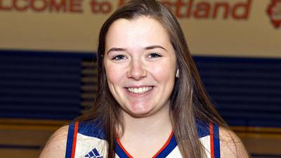 Henze breaks Eastland girls’ all-time scoring mark in victory