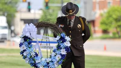 ‘Sombering’ ceremony honors fallen Kankakee County police officers