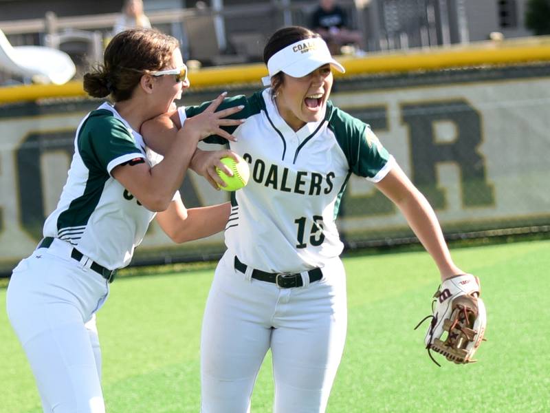 Madi Petersen leads Coal City’s comeback over Bishop McNamara for regional 4-peat
