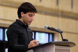 Illinois Valley Community College honors 200 students for academic achievement