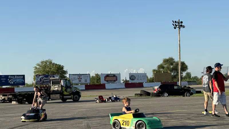 Kids take to the track at the Grundy County Fair