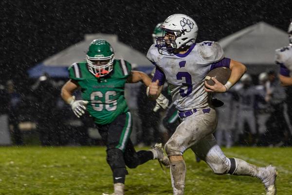 Wilmington rolls to 42-0 2A playoff win over Seneca