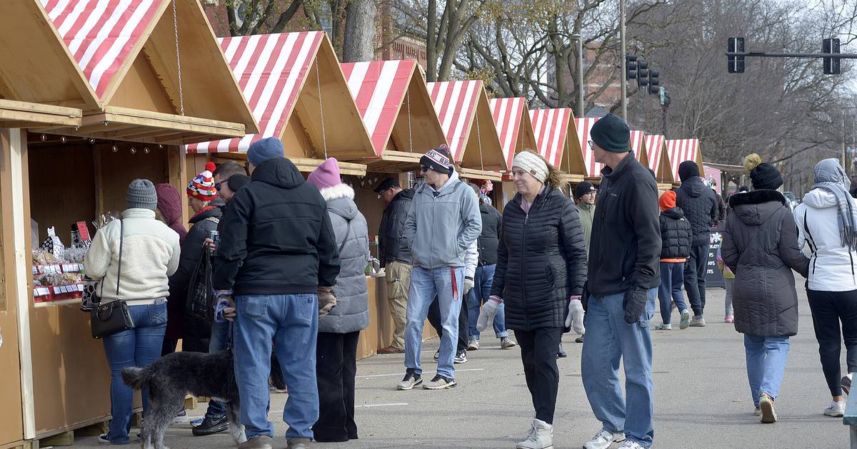 Illinois Valley stores, chambers unite to boost shop local efforts for the holiday season