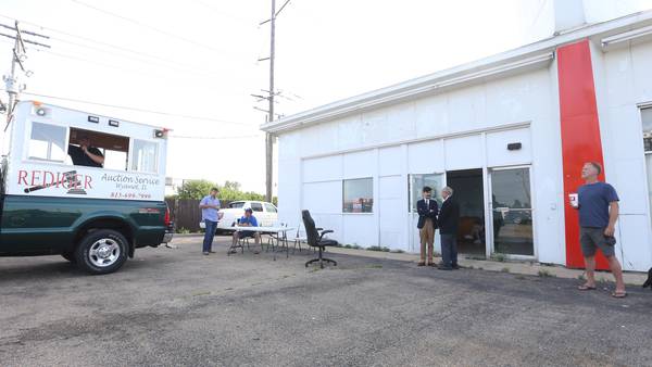 Photos: Former Peru gas station does not sell at auction 
