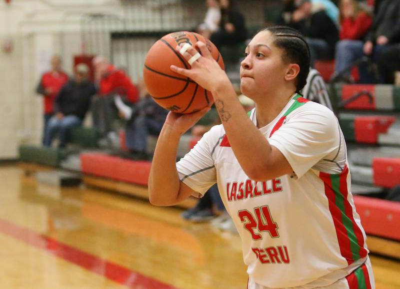 L-P's Jasmine Garman shoots a wide-open shot against Ottawa on Wednesday, Jan. 10, 2024 at Sellett Gymnasium.