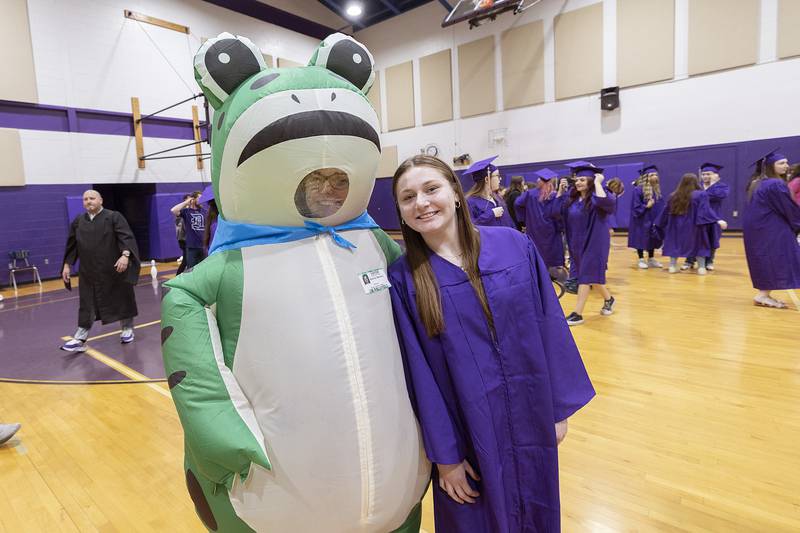 Shannon Mowery poses with daughter Rebecca Hoyle Wednesday, May 21, 2025.