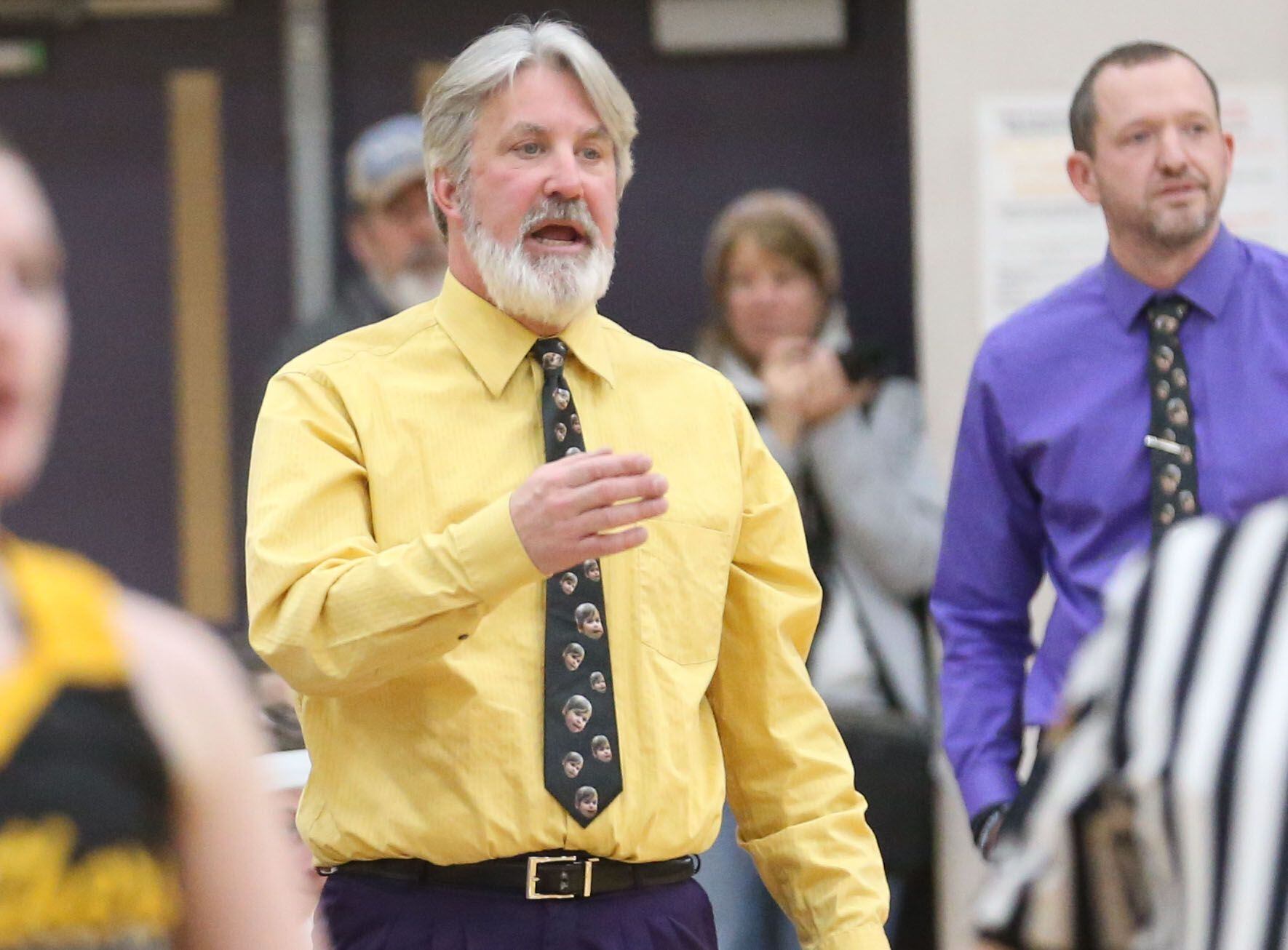 Mendota assistant coach Matt Gehm talks to the Lady Trojans from the bench while playing Putnam County on Tuesday, Feb. 10, 2026 at Mendota High School.
