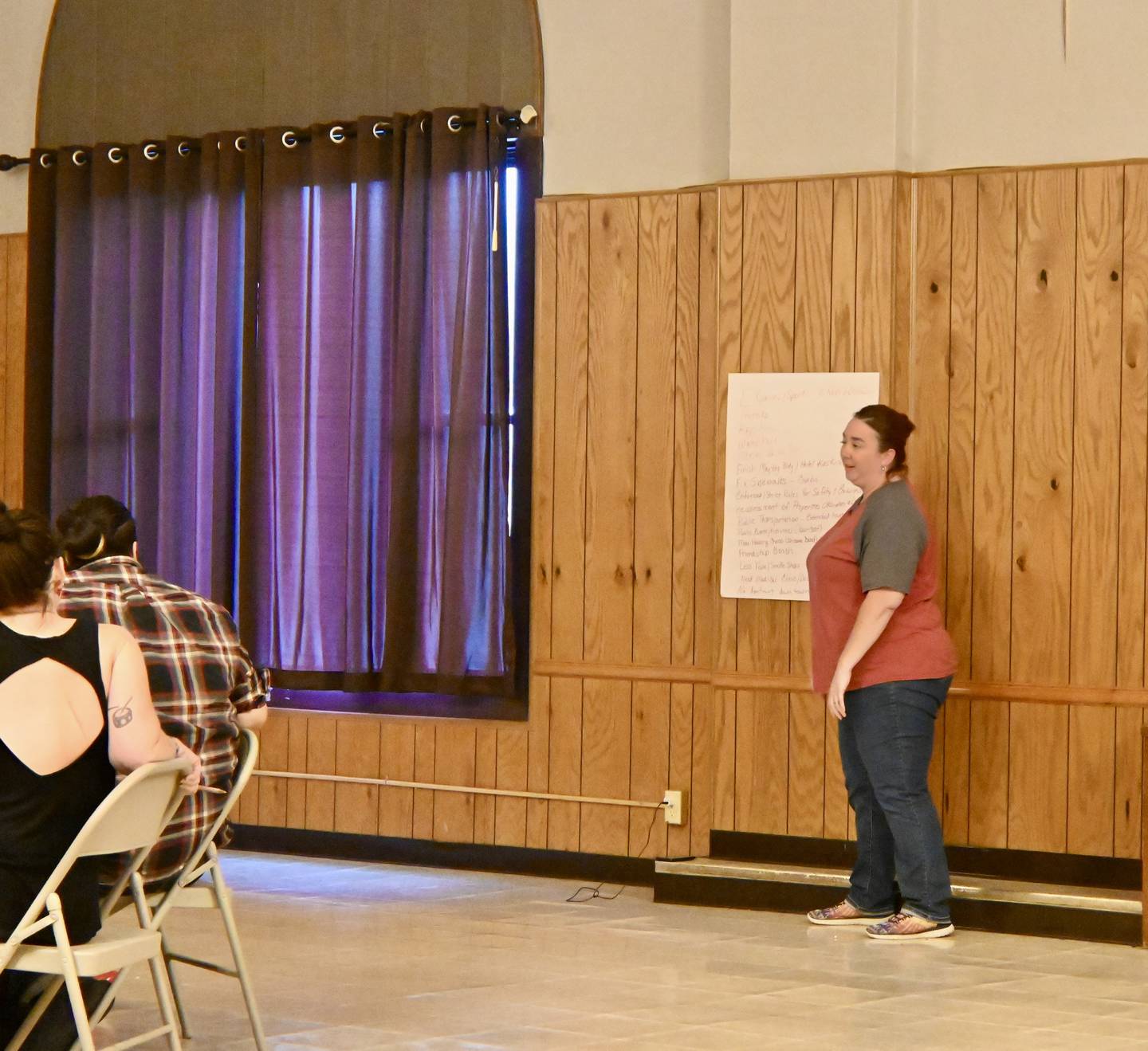 Dawn Hicks, a La Salle resident, speaks for her group during Tuesday's meeting.