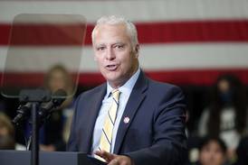McHenry County College president gets contract extension; pay now tops $305,000 with 25 vacation days