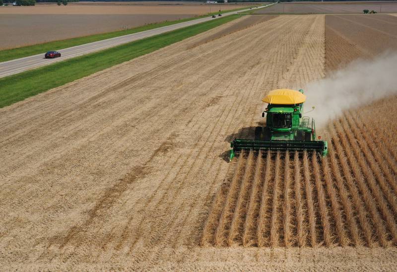 A farmer harvests soy beans near the intersection of U.S. 6 and East 12th Road on Thursday Sept. 25, 2025 near Ottawa.