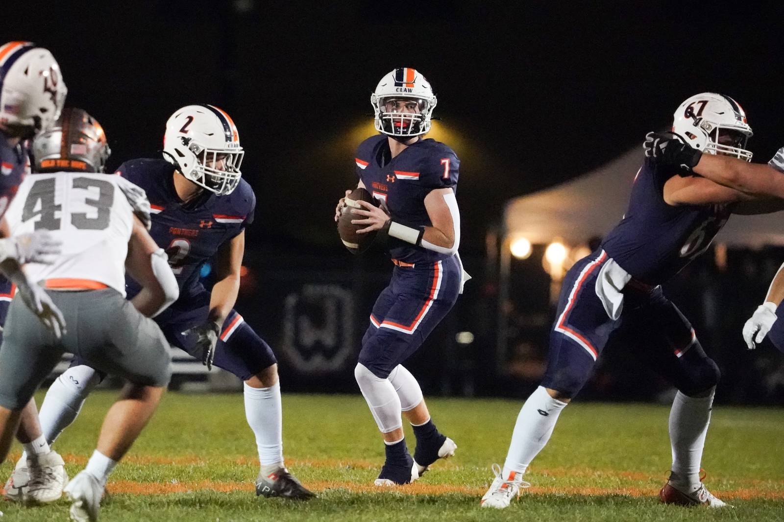 Oswego football vs. Oswego East score, news, how to watch, our pick