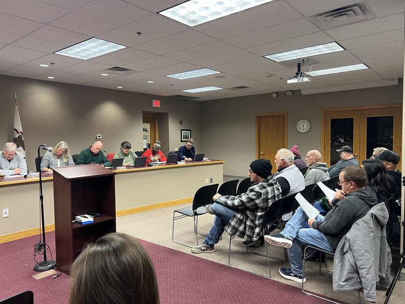 At least 20 people attended the Sycamore City Council meeting on Dec. 15, 2025, but none spoke during the meeting's public comment period.