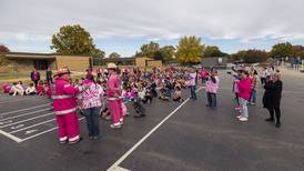 Photos: Sterling school shows support for aide