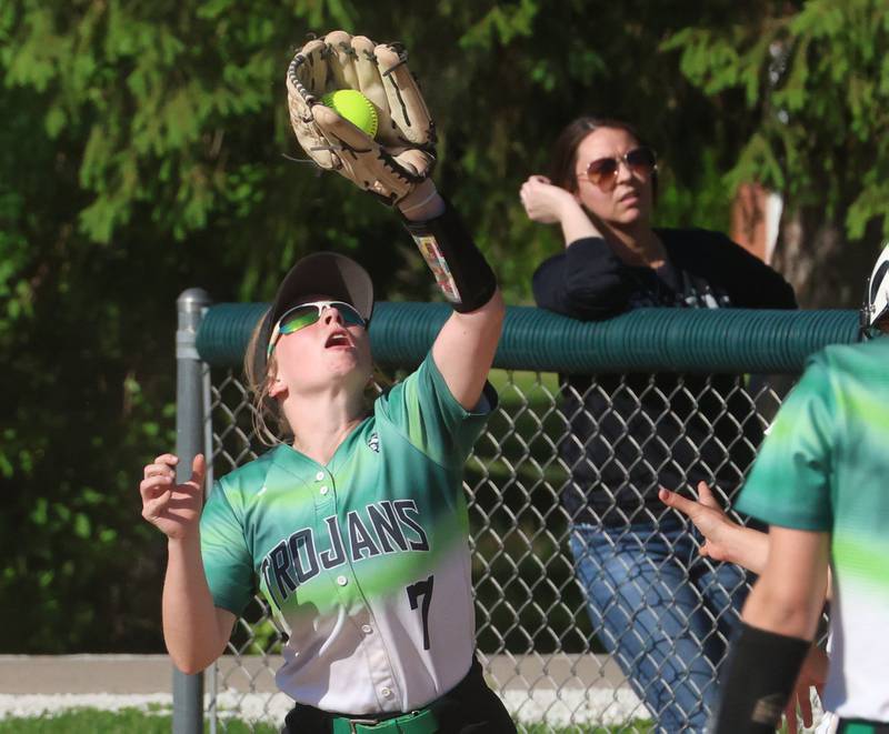 Dwight's Taylor Frobish makes a catch on the infield on Friday, May 15, 2026 at St. Bede Academy.