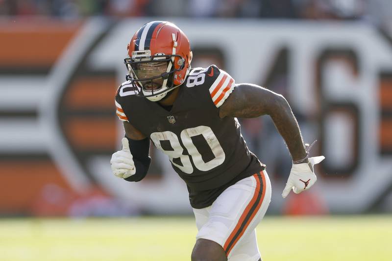 Wide receiver Jarvis Landry, who spent the last four seasons with the Cleveland Browns, remains unsigned in free agency.