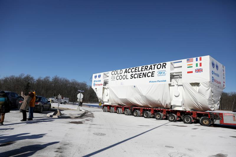 Fermi National Accelerator Laboratory (Fermilab) moved a 95-ton coldbox on Wednesday, Jan. 15, 2025, following a two month journey from France to Batavia. The coldbox is a crucial piece of equipment for the lab’s new Proton Improvement Plan II (PIP-II) particle accelerator project.