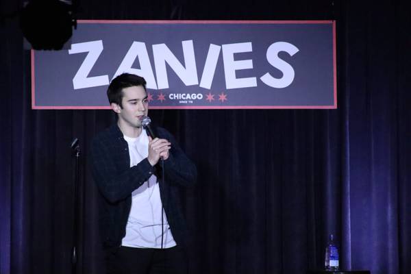 Comedian Des Mulrooney to perform at Lincoln Arts Center in Rochelle on Jan. 16