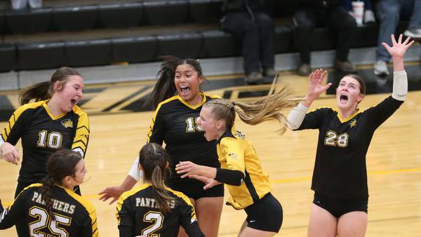 Photos: Putnam County volleyball upsets Henry-Senachwine in the 1A Regional semifinals 
