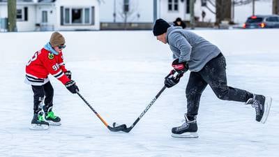 Photos: Illinois Valley community enjoys Peru ice rink