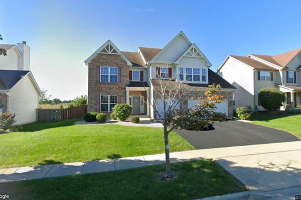 South Elgin: Single-family home goes for $515,000