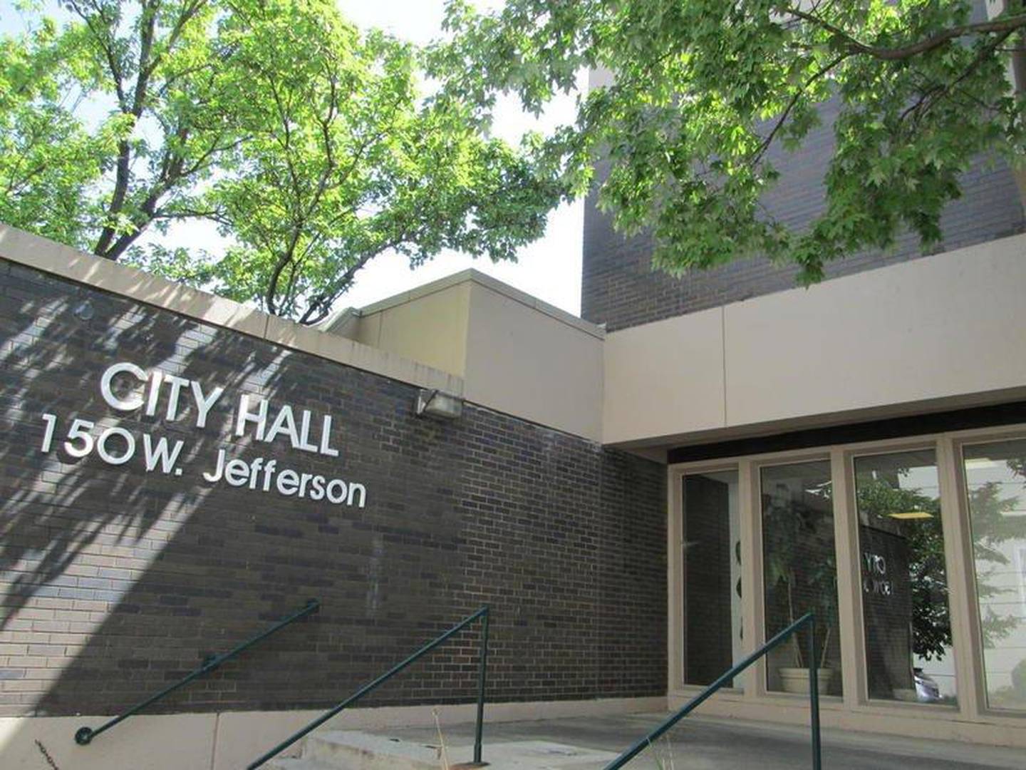 Illinois Supreme Court rules in favor of truckers on Joliet tickets