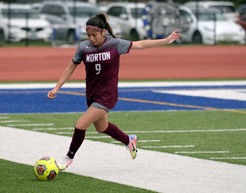Morton West's Mayte Gongora defends the ball against Hinsdale Central during the regional final game held Saturday May 21, 2022.