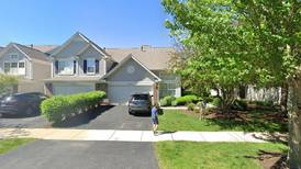 Townhouse sells in Naperville for $380,000