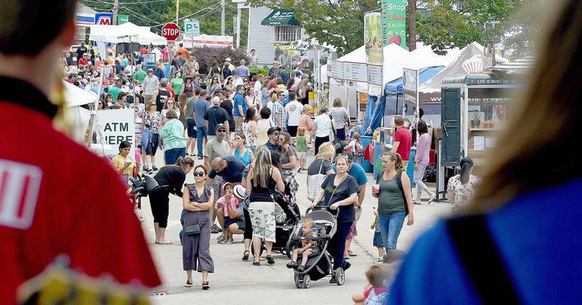 Thousands attend Long Grove Strawberry Festival Shaw Local