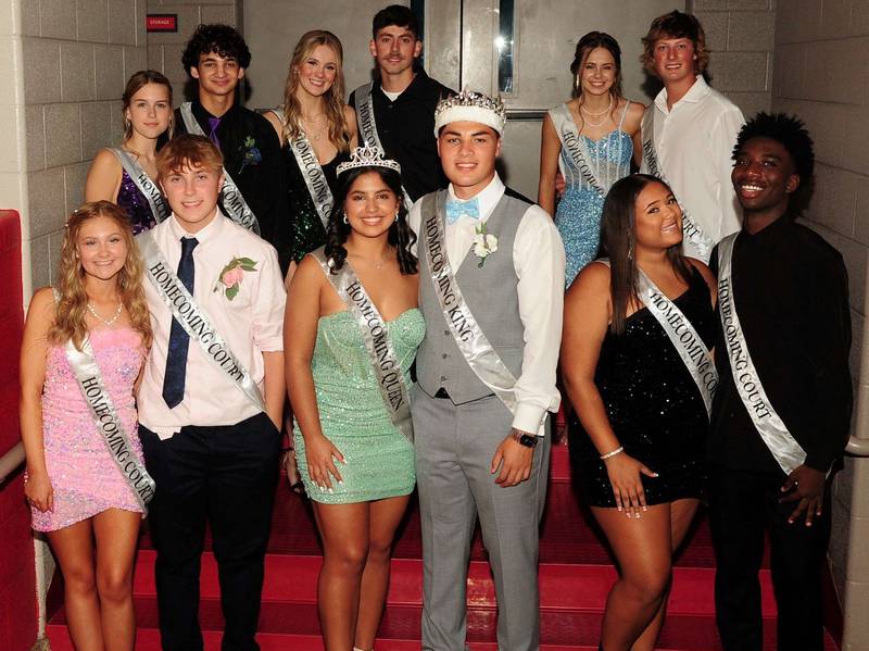 The Streator High School 2023 homecoming court pose for a photo. They are (front, from left) Lilly Graham and David Paton, Homecoming queen and king Zuzu Gonzalez and Alex Lopez, Caria Bruton and Bralyn Williams; (back, from left) Reese Reinhold and Jerrod Clark, Devin Elias and Keaton Yedinak, and Rilee Talty and Cole Park.