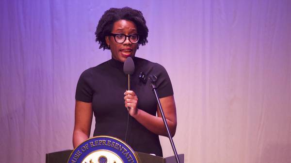 Rep. Underwood has ‘serious concerns’ after getting look inside  Broadview ICE facility