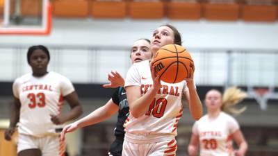 Sami Pottorff, Crystal Lake Central go all out in win over Woodstock North