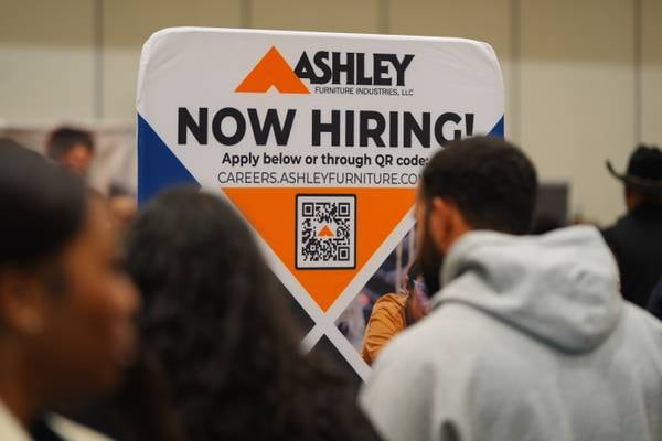 US applications for jobless benefits fall to 227,000 last week, remaining at recent healthy levels