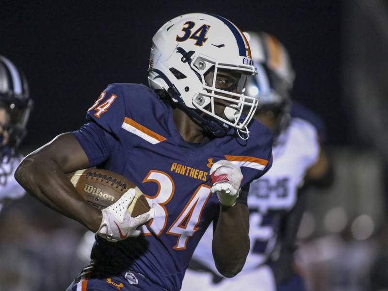 ‘I had to ball out for her’: Oswego RB shines as mom sees him play high school football for first time