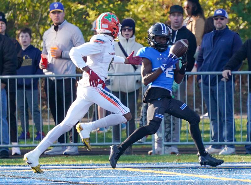 St. Francis' Ian Willis (2) catches a pass for a two point conversion against Morgan Park during a class 5A state quarterfinal football game at St. Francis High School in Wheaton on Saturday, Nov 11, 2023.
