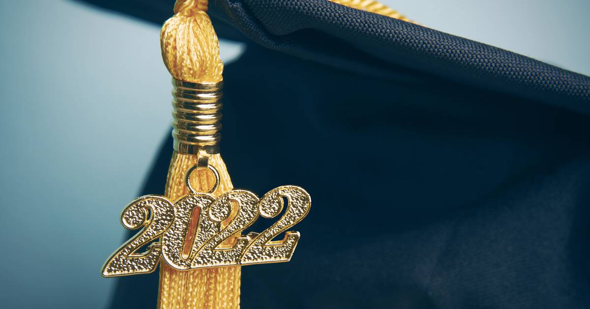 18 students graduate from Dimmick School Shaw Local