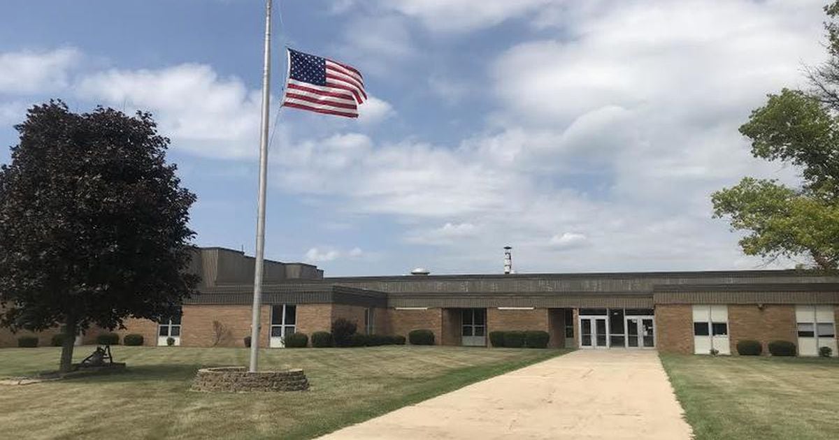 Sandwich School District confirms first case of COVID-19 for 2020-2021