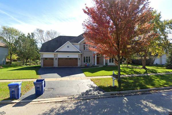 Single-family home in St. Charles sells for $775,000