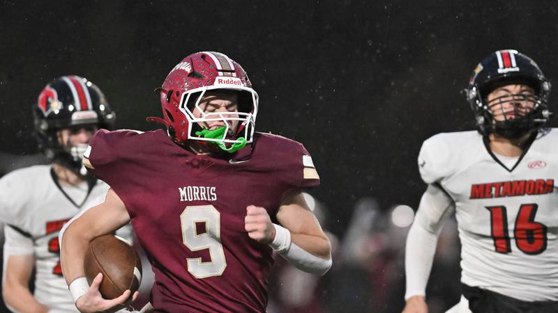 Morris dominates second half in second-round Class 4A win over Metamora