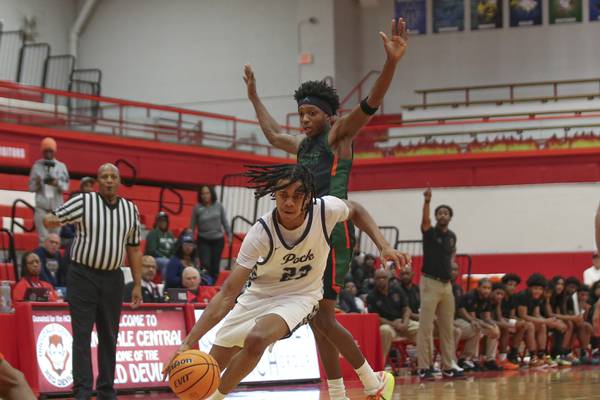Morgan Park, on buzzer-beater, knocks off Oswego East in Hinsdale Classic quarterfinal