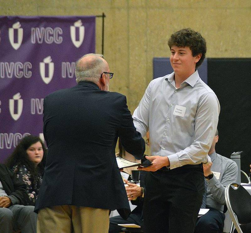 IVCC’s annual Foundation reception recognizes students who are awarded scholarships and introduces them to the donors who made those scholarships possible. It’s time to apply for the 2024-25 scholarships! Deadline is Feb. 8