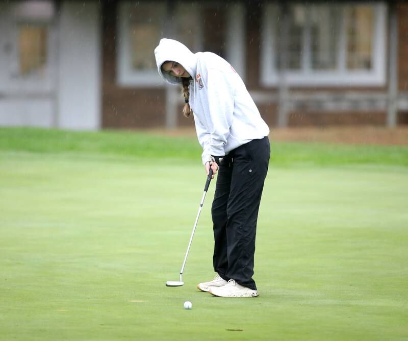 Batavia’s Aubrey Reagan putts during the DuKane Conference Girls Golf Championship on Tuesday, Sept. 24, 2024 at Phillips Park Golf Course in Aurora.