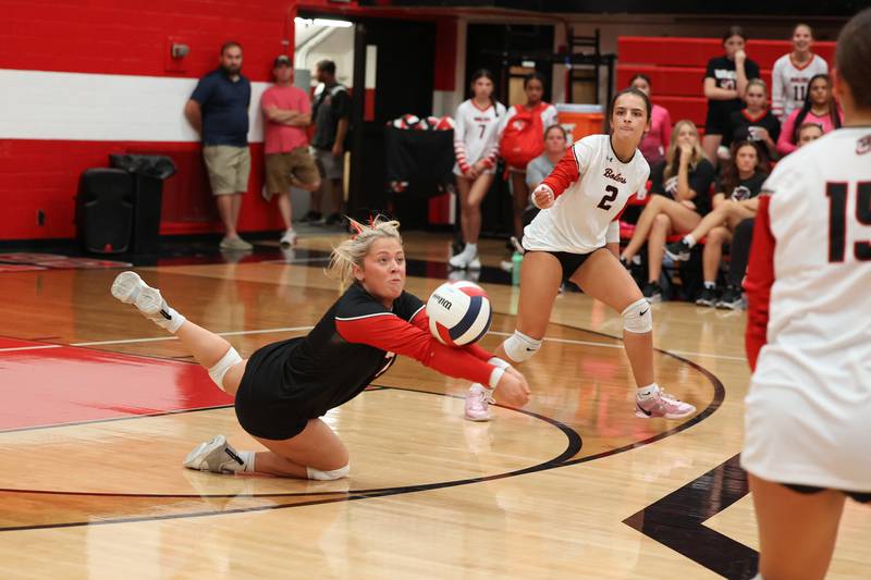 Bradley-Bourbonnais' Lydia Hammond makes a diving dig against Manteno during the Panthers' victory in three sets, 25-21, 23-25, 25-17, over the Boilermakers on Monday, Sept. 15, 2025.