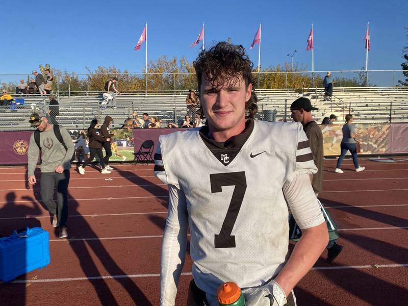 Mount Carmel quarterback Blainey Dowling  helped lead a Caravan comeback to defeat Loyola, 42-37, on Saturday in Wilmette. The Caravan finished the regular season undefeated and won the CCL/ESCC Blue title.
