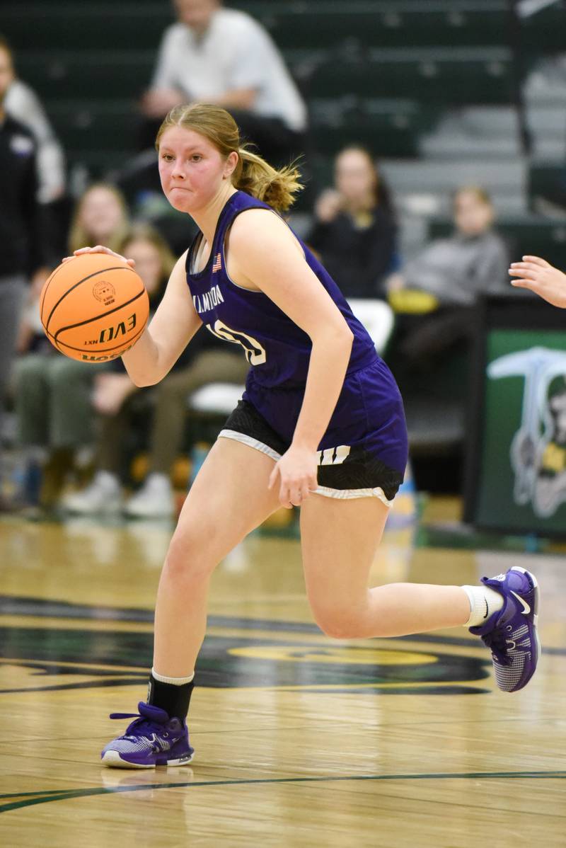 Wilmington's Taylor Stefancic drives to the basket during an IHSA Class 2A Coal City Regional semifinal against Joliet Catholic Academy Tuesday, Feb. 18, 2025.