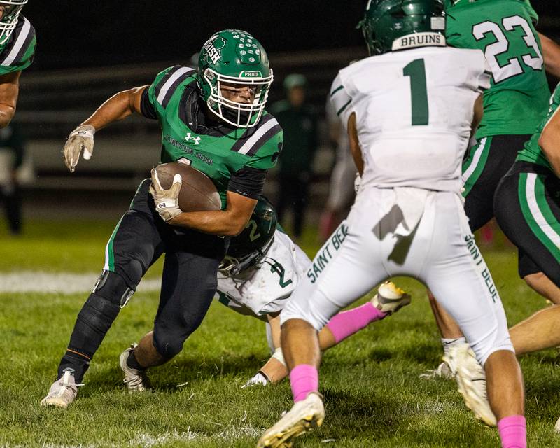 Ethan Othon (1) of Seneca runs ball on Friday, Oct. 10, 2025 at Seneca High School in Seneca.