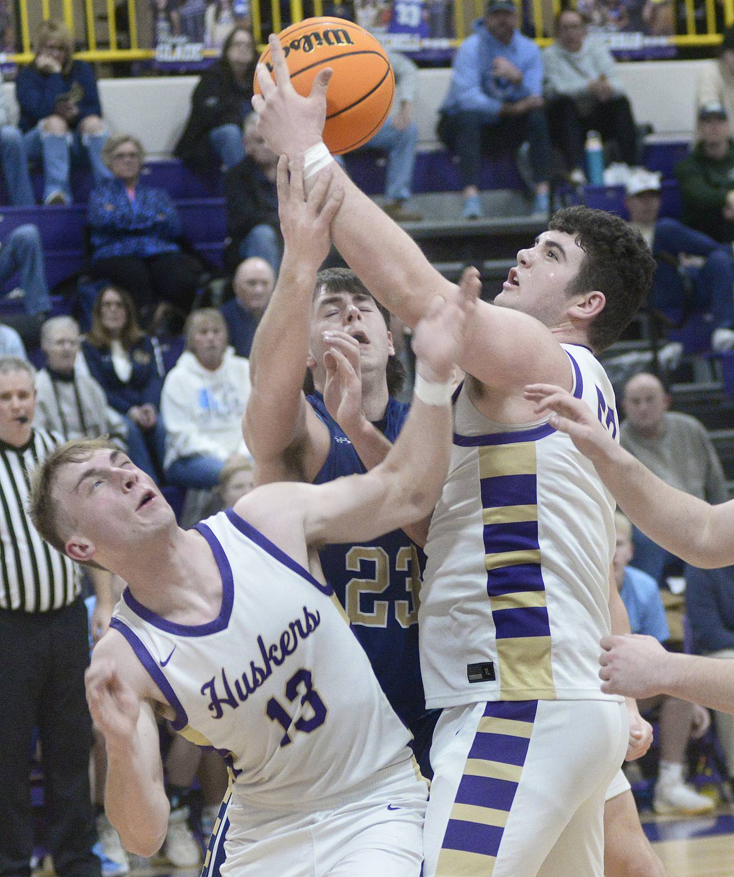 Serena’s Hendrix Johnson tries for a layup as Marquette’s Jaxon Rix attempts to block in the 1st period Tuesday at Serena.