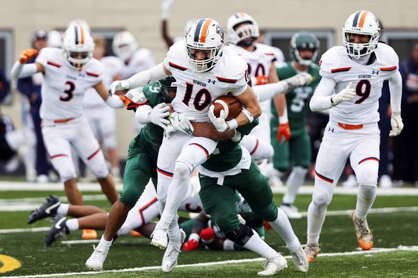 Those attending Oswego’s playoff football game urged to bring donation for Toys for Tots