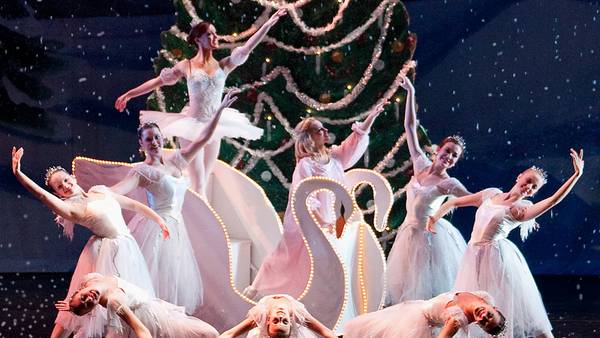 Concerts, classics and community traditions in northern Illinois this holiday season 